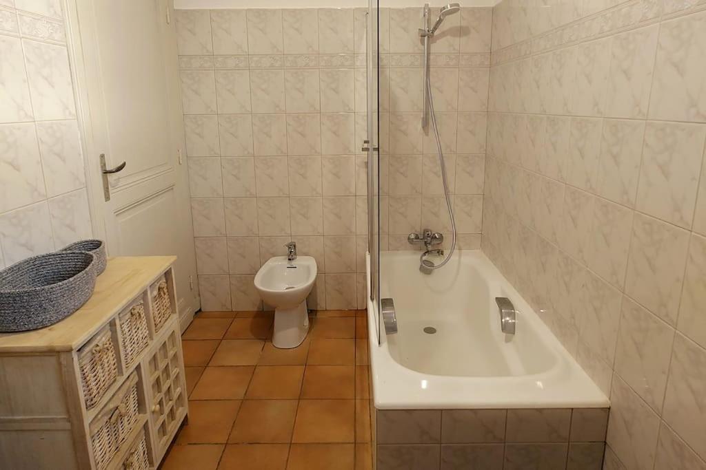 Entre Pierre Et Vigne - Charming Former Winery Farmhouse With Hot Tub & Swimming Pool Monestier  Ngoại thất bức ảnh